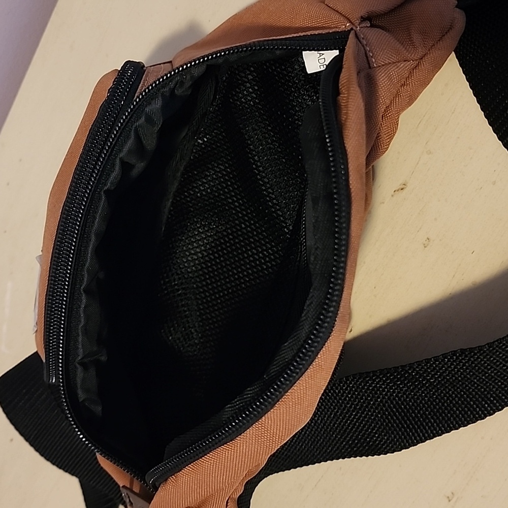 Carhartt waist bag - Picture 2 of 5